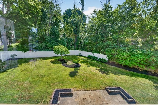 42 Bickford St, Lynn, MA 01904