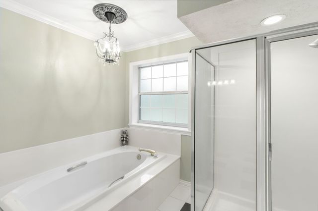 3905 N Briarwood Drive, Brenham, TX 77833