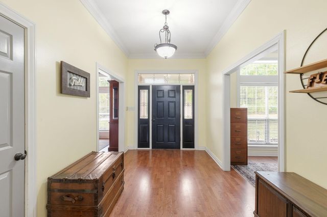 3905 N Briarwood Drive, Brenham, TX 77833