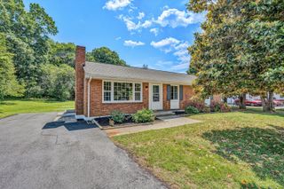 4566 Girard DR, Roanoke, VA 24018