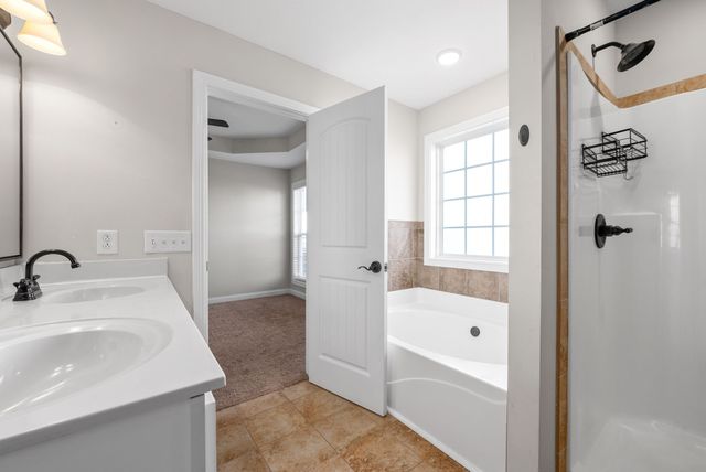 939 Cindy Jo Ct, Clarksville, TN 37040