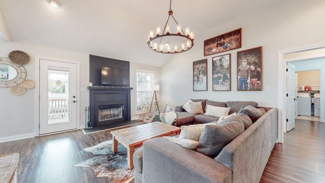 939 Cindy Jo Ct, Clarksville, TN 37040