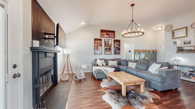 939 Cindy Jo Ct, Clarksville, TN 37040