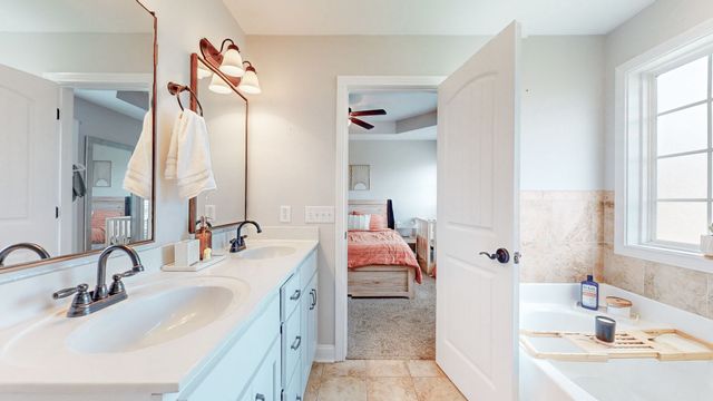 939 Cindy Jo Ct, Clarksville, TN 37040