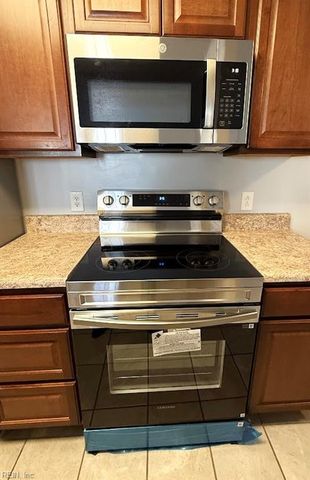616 Spirit CT, Virginia Beach, VA 23462