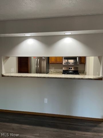 8621 Scenicview Drive 105, Broadview Heights, OH 44147
