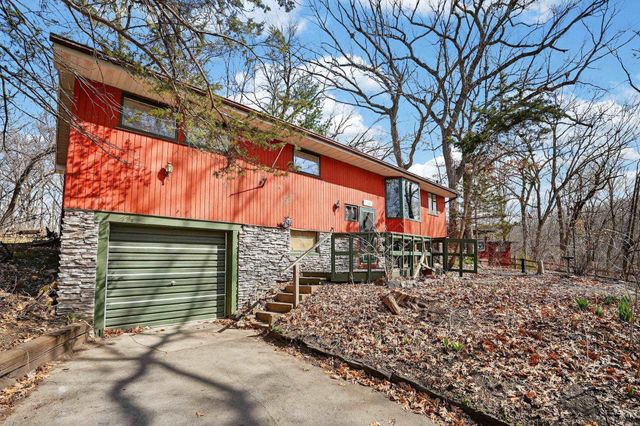 2512 Timber Drive, Cedar Falls, IA 50613