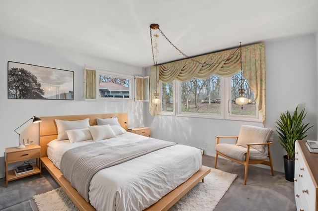 2512 Timber Drive, Cedar Falls, IA 50613