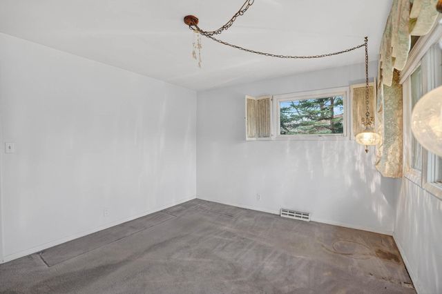 2512 Timber Drive, Cedar Falls, IA 50613