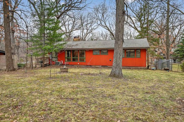 2512 Timber Drive, Cedar Falls, IA 50613