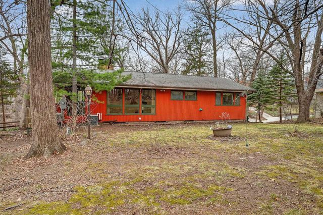 2512 Timber Drive, Cedar Falls, IA 50613