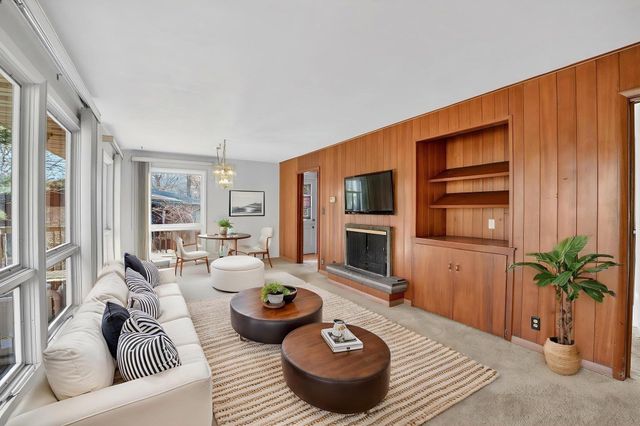 2512 Timber Drive, Cedar Falls, IA 50613