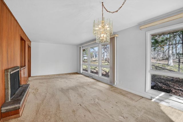 2512 Timber Drive, Cedar Falls, IA 50613