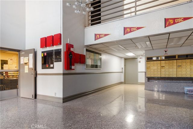 1246 W 30th Street W, Los Angeles, CA 90007