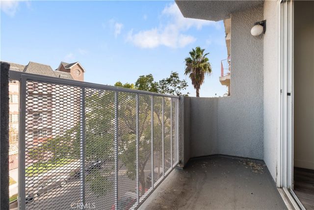 1246 W 30th Street W, Los Angeles, CA 90007