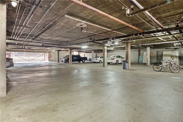 1246 W 30th Street W, Los Angeles, CA 90007