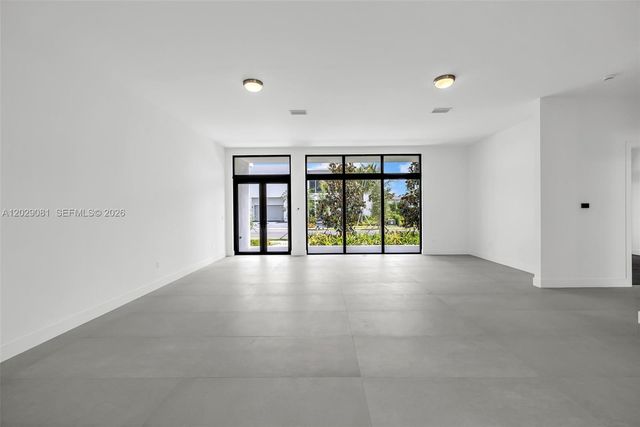 16689 N Botaniko Dr N, Weston, FL 33326