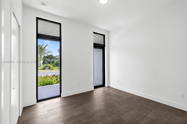 16689 N Botaniko Dr N, Weston, FL 33326