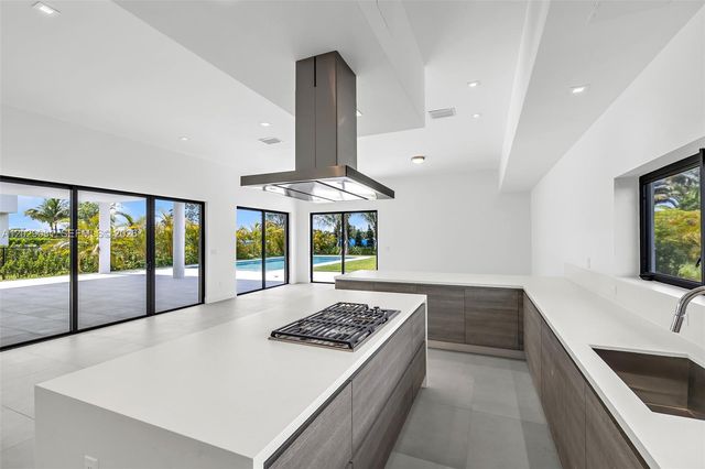 16689 N Botaniko Dr N, Weston, FL 33326