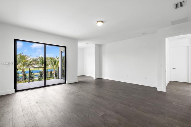 16689 N Botaniko Dr N, Weston, FL 33326