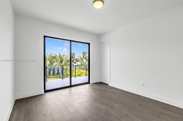 16689 N Botaniko Dr N, Weston, FL 33326