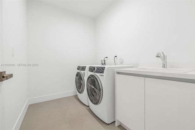 16689 N Botaniko Dr N, Weston, FL 33326