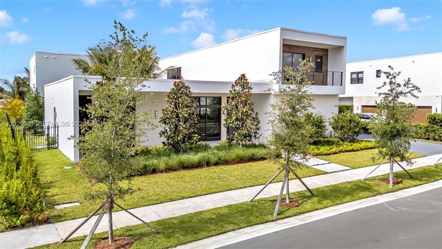 16689 N Botaniko Dr N, Weston, FL 33326