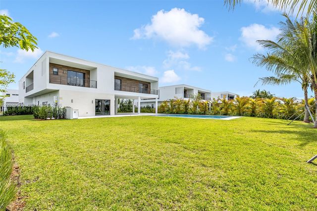 16689 N Botaniko Dr N, Weston, FL 33326