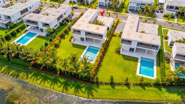 16689 N Botaniko Dr N, Weston, FL 33326