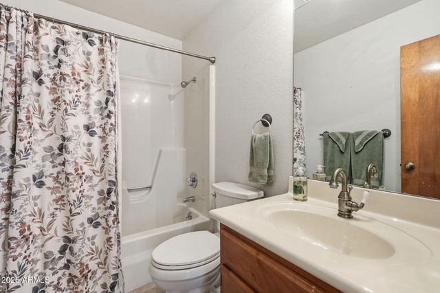 4815 W SOFT WIND Drive, Glendale, AZ 85310