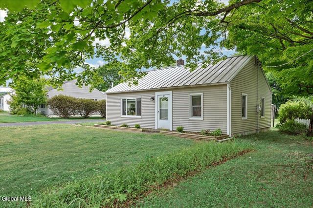 10 Westbrook Drive, Nassau Village, NY 12123