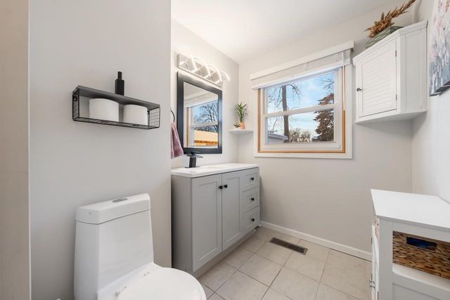 732 MANITOWOC STREET, Menasha, WI 54952