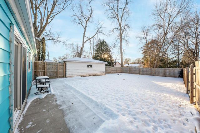 732 MANITOWOC STREET, Menasha, WI 54952