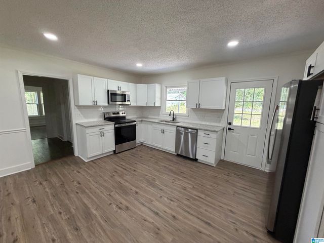 917 W PARK STREET, Sylacauga, AL 35150