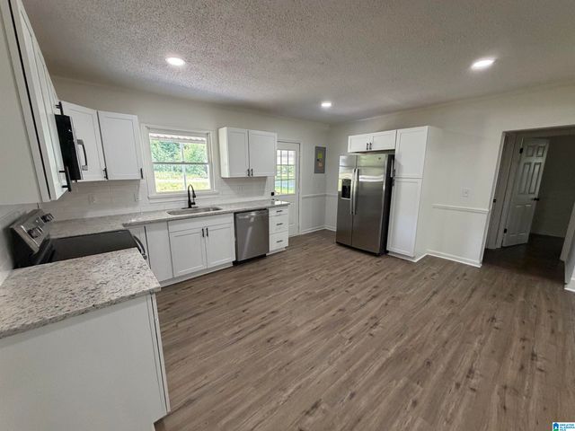 917 W PARK STREET, Sylacauga, AL 35150