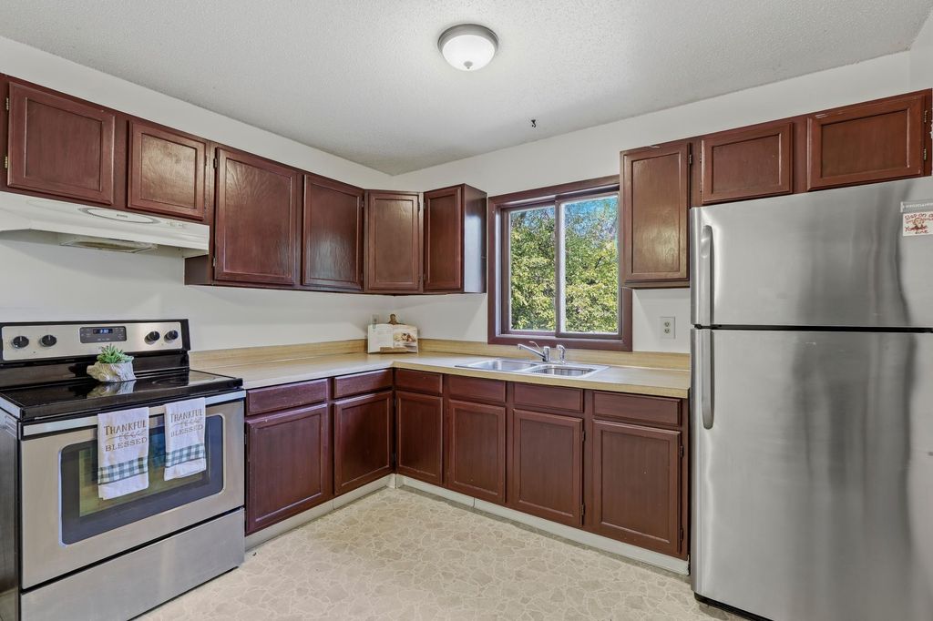 1325 Xylon Avenue N, Champlin, MN 55316 — photo 2