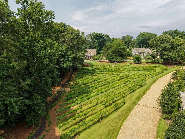 5690 Vineyard Park Trail, Norcross, GA 30071