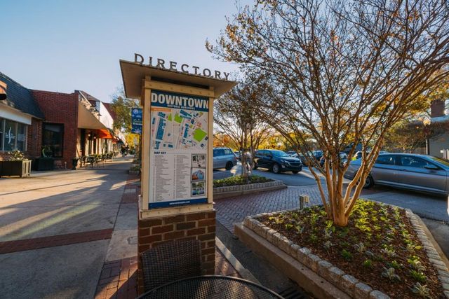 5690 Vineyard Park Trail, Norcross, GA 30071