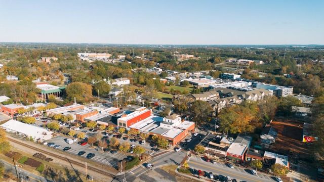 5690 Vineyard Park Trail, Norcross, GA 30071