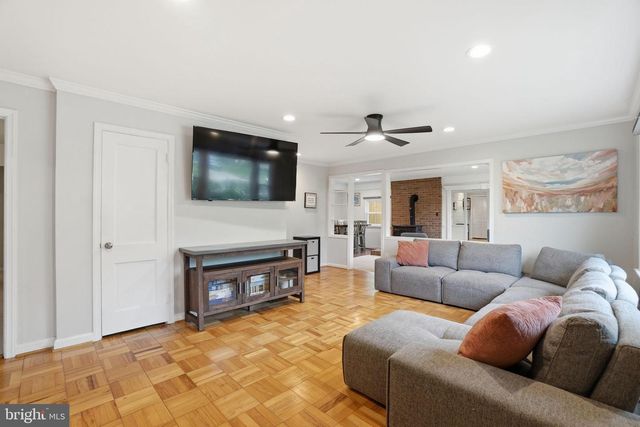 6626 DORSET DR, Alexandria, VA 22310