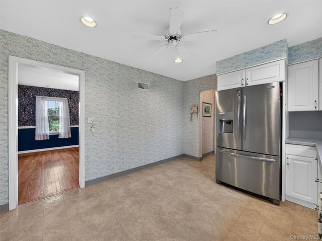 21 Cardinal Court, West Nyack, NY 10994