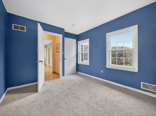 21 Cardinal Court, West Nyack, NY 10994