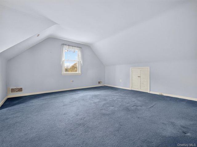 21 Cardinal Court, West Nyack, NY 10994