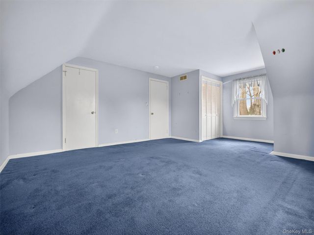 21 Cardinal Court, West Nyack, NY 10994