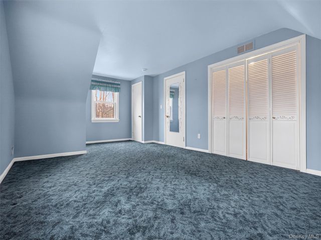 21 Cardinal Court, West Nyack, NY 10994