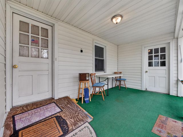 21 Cardinal Court, West Nyack, NY 10994