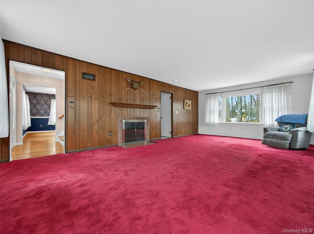 21 Cardinal Court, West Nyack, NY 10994