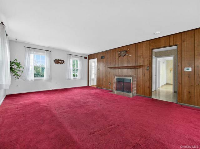 21 Cardinal Court, West Nyack, NY 10994