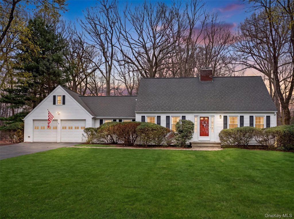 21 Cardinal Court, West Nyack, NY 10994