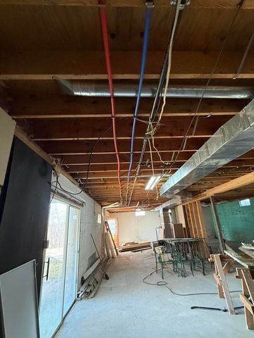 1010 Crockett Road, Russell Springs, KY 42642